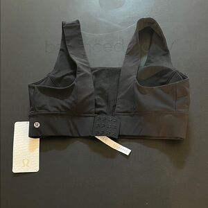 Lululemon sports bra size 12 never worn with tags
